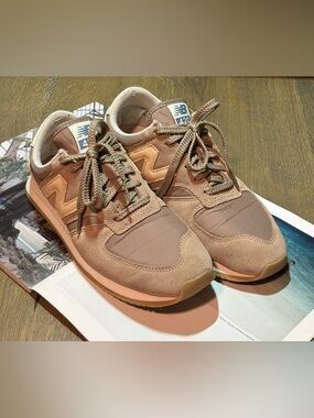 New Balance 420 Sneakers In Tan Size US9